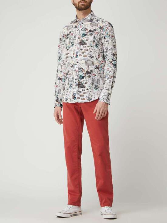 красный ржавый 