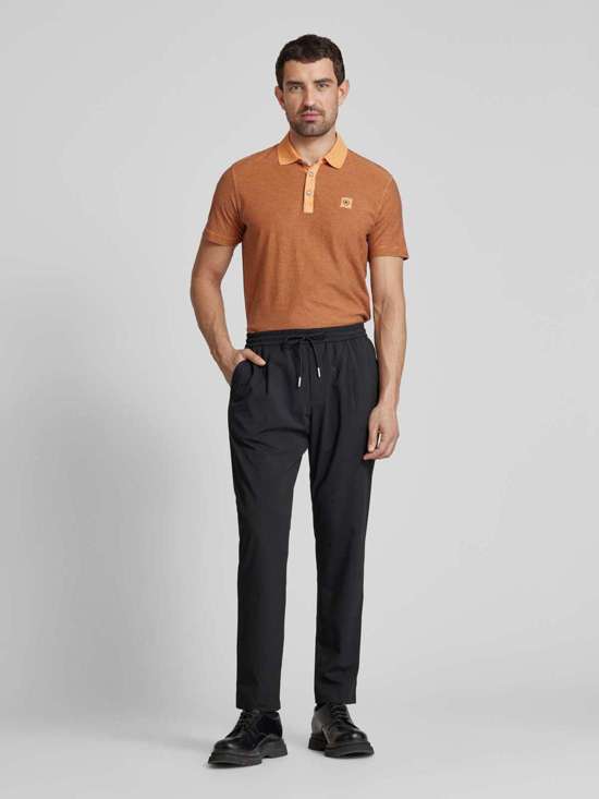 оранжево-розовый