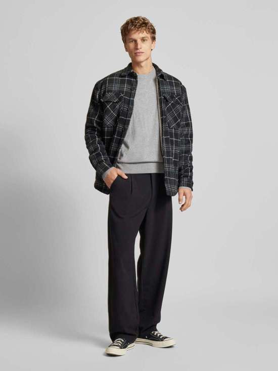 серебристый