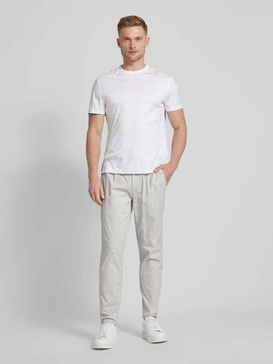 серебристый