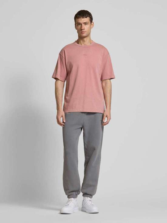 оранжево-розовый