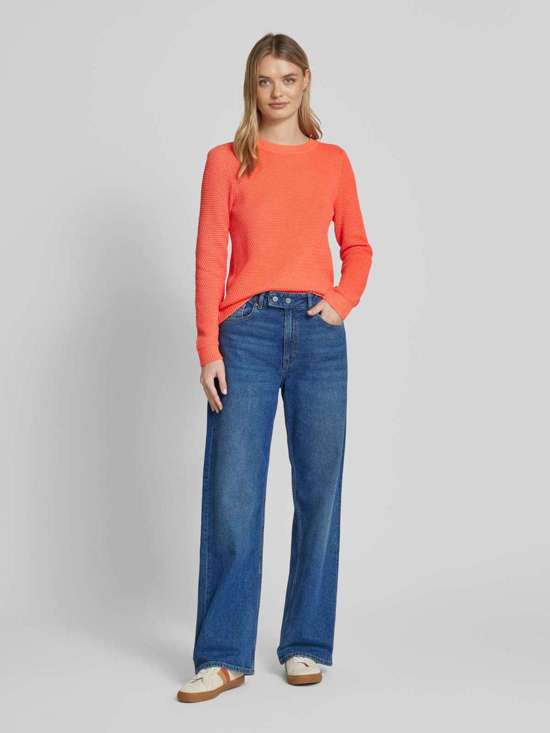 коралловый