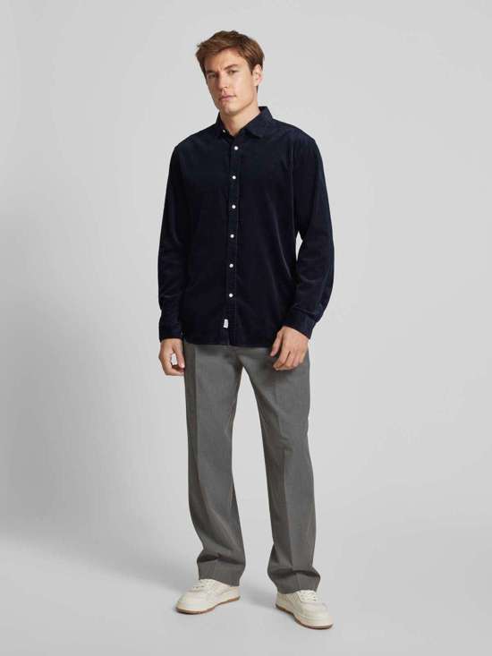 темно-синий