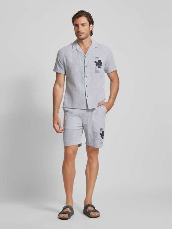 светло-синий