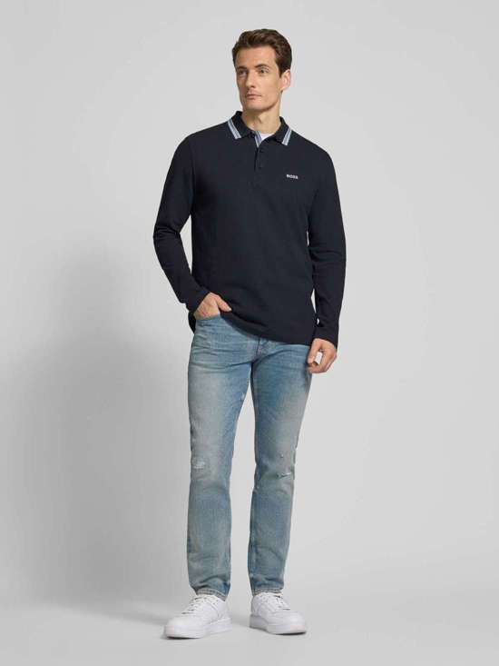 темно-синий