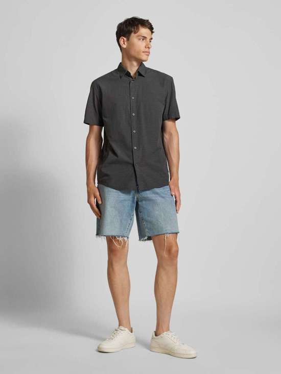 светло-серый