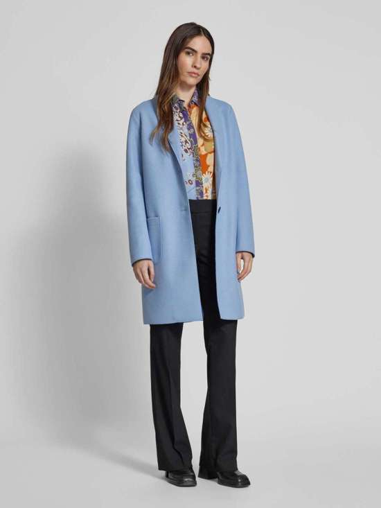 светло-синий