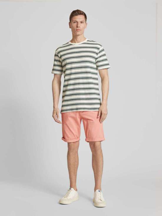 коралловый