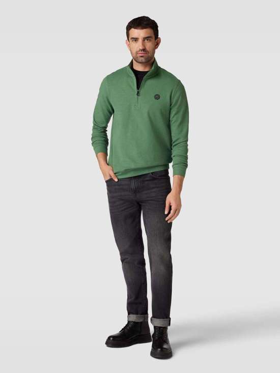 светло-зеленый