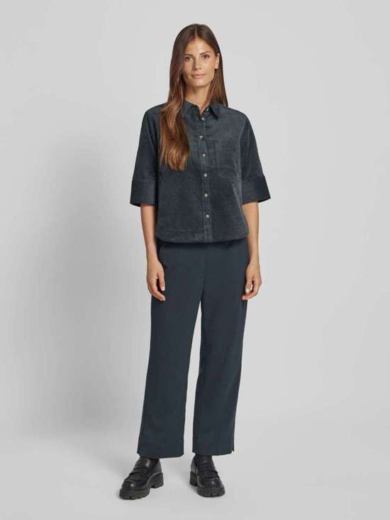 темно-зеленый