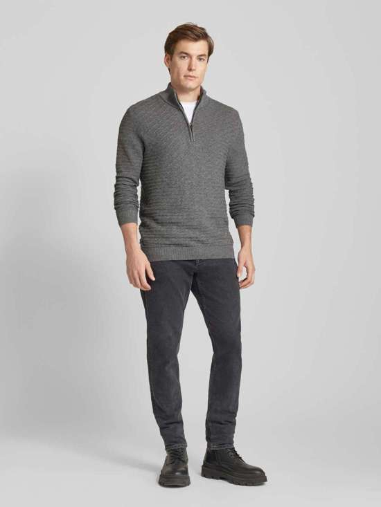 средне-серый