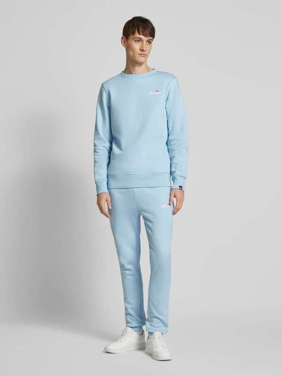 светло-синий