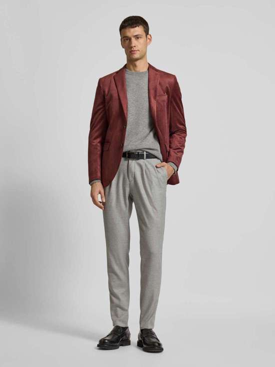 темно-красный