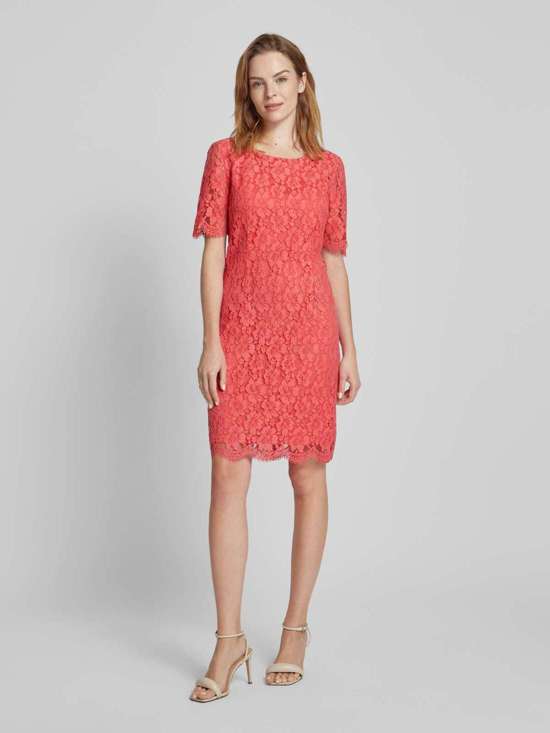 коралловый