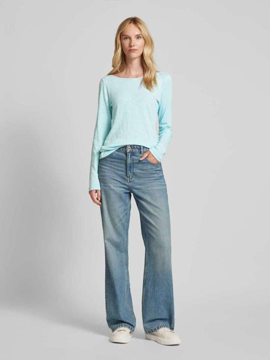 светло-синий