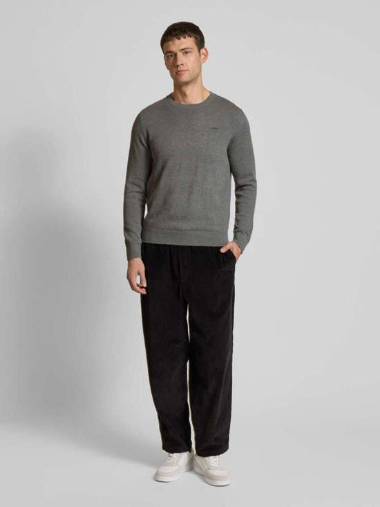 средне-серый