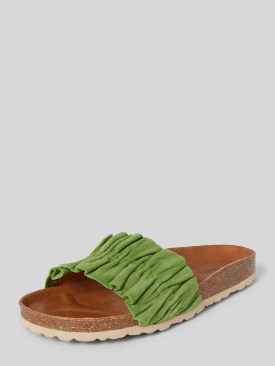 светло-зеленый