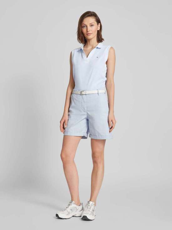 светло-синий