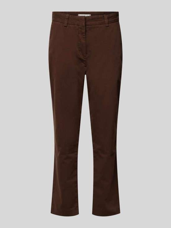 темно-коричневый