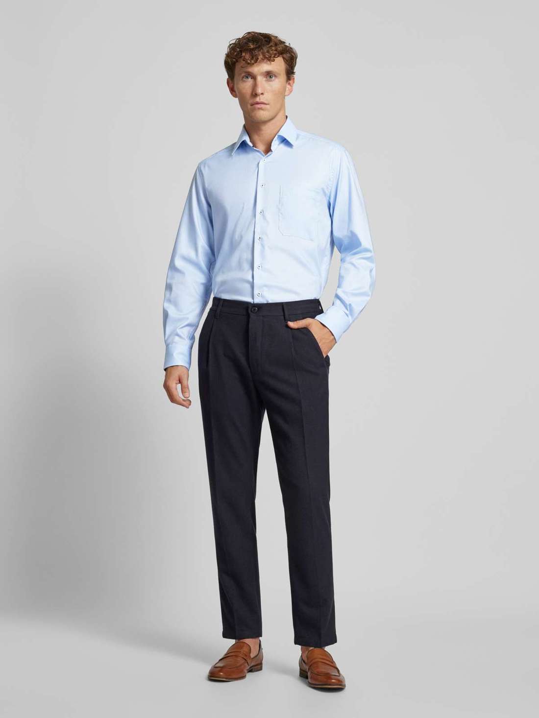 Деловая рубашка комфортного кроя с воротником Kent