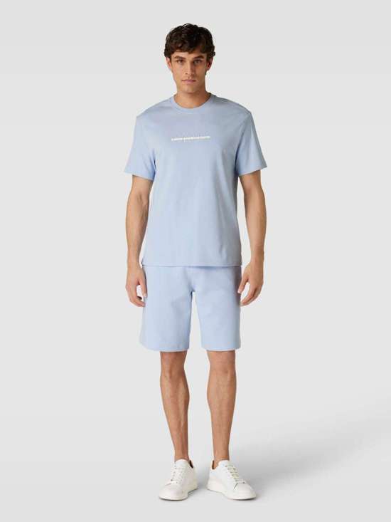 светло-синий