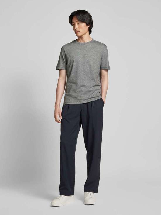 серый меланжевый