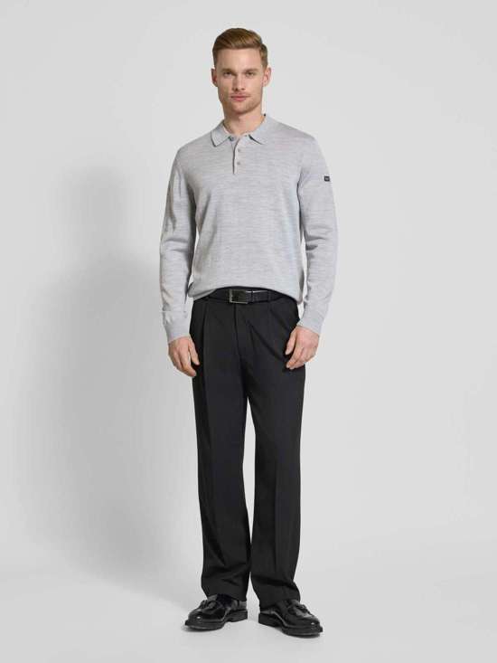 светло-серый