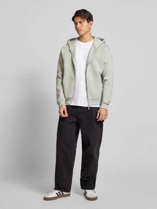 светло-серый