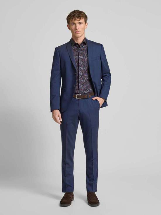 темно-красный