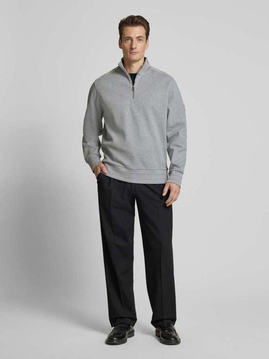 светло-серый