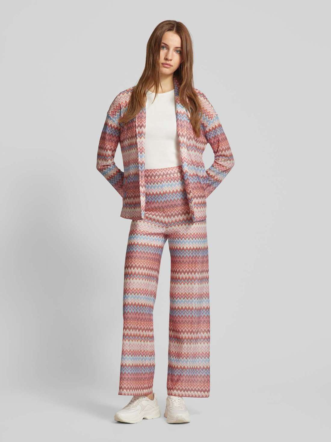 Широкие брюки с принтом по всей поверхности