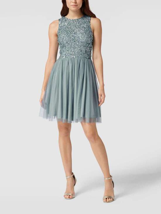 темно-серый