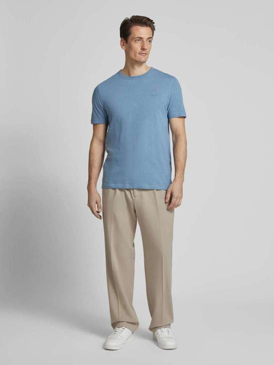 светло-синий