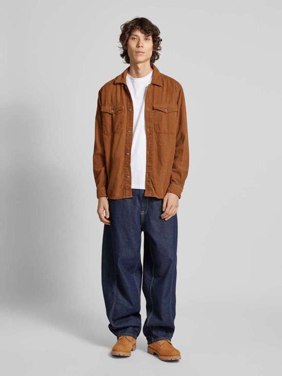 светло-коричневый