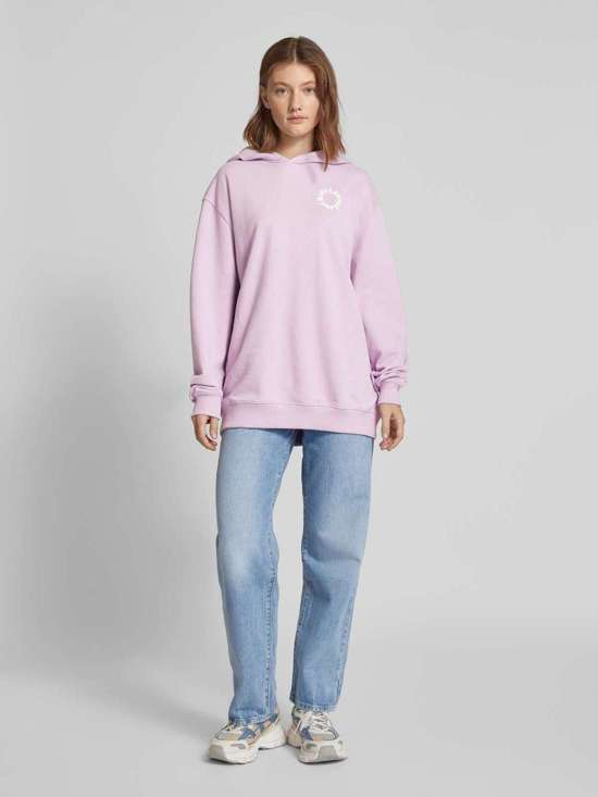 светло-розовый