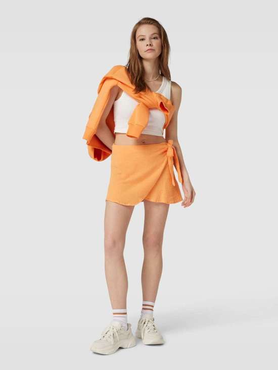 абрикосовый