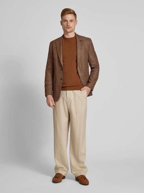 светло-коричневый