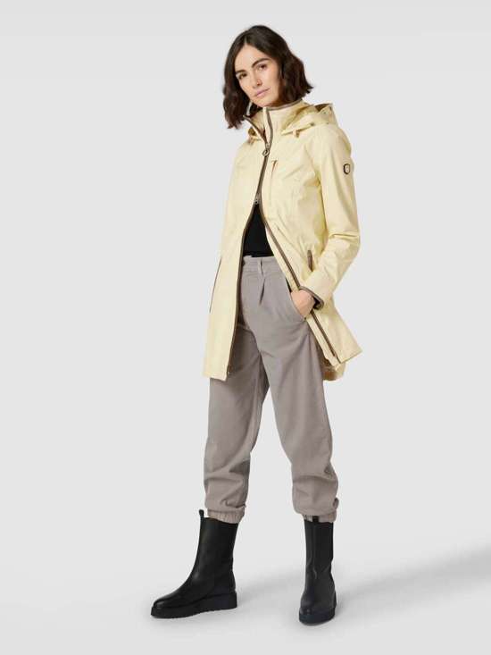 светло-красный