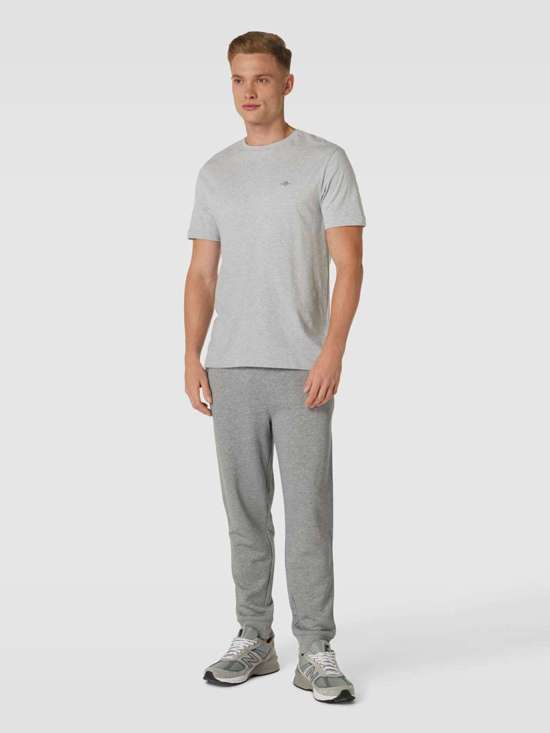 серый меланжевый