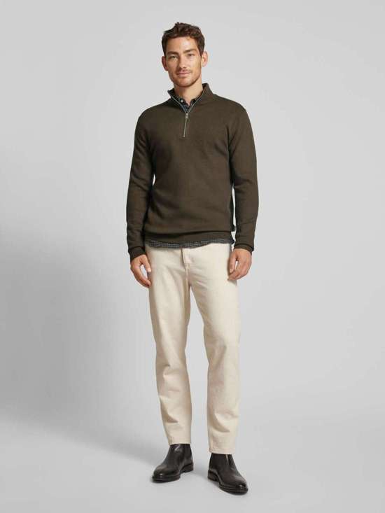 каштановый