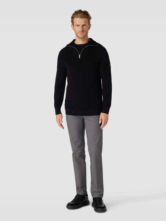 светло-серый