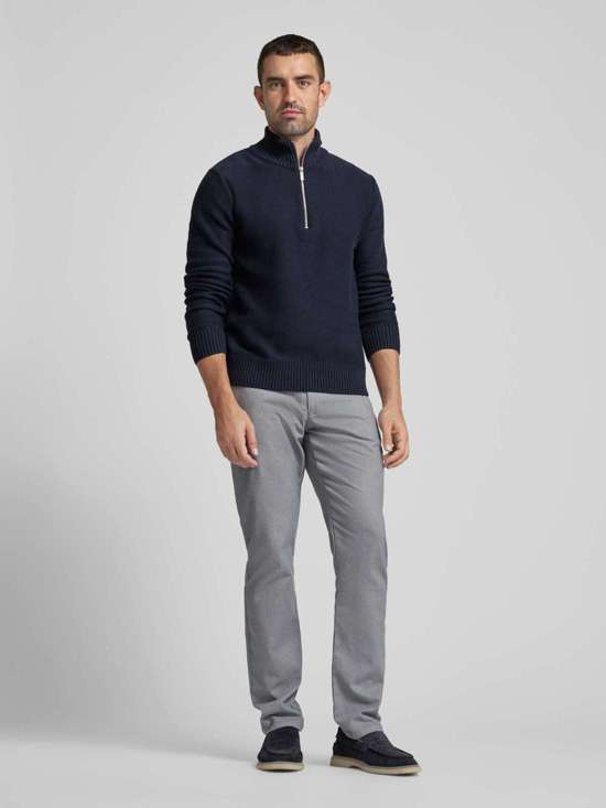 средне-серый