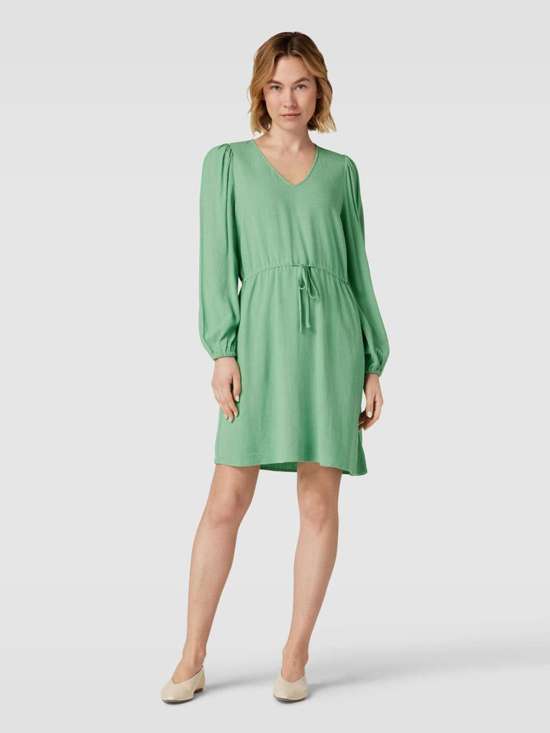 светло-зеленый