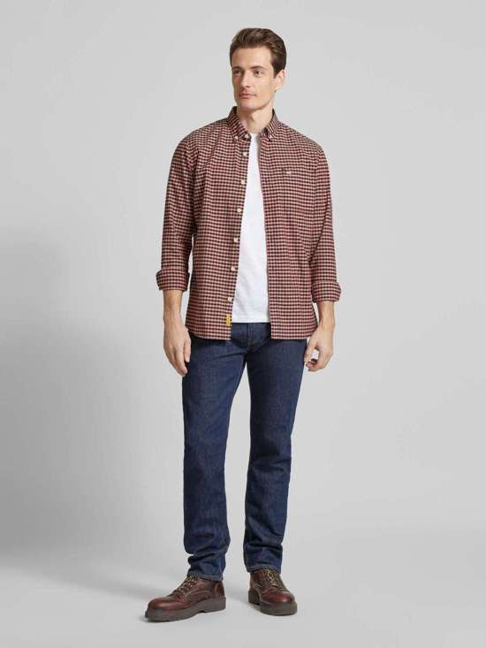 темно-красный