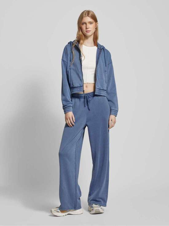 синий джинсовый