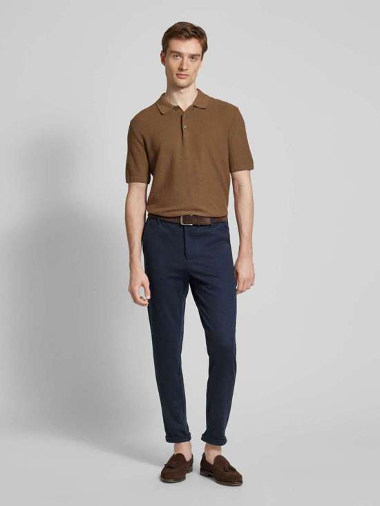 темно-синий