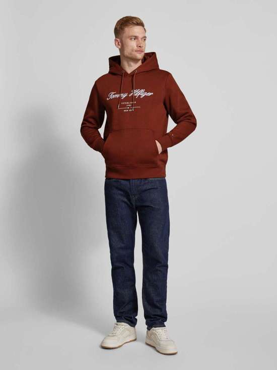 светло-коричневый