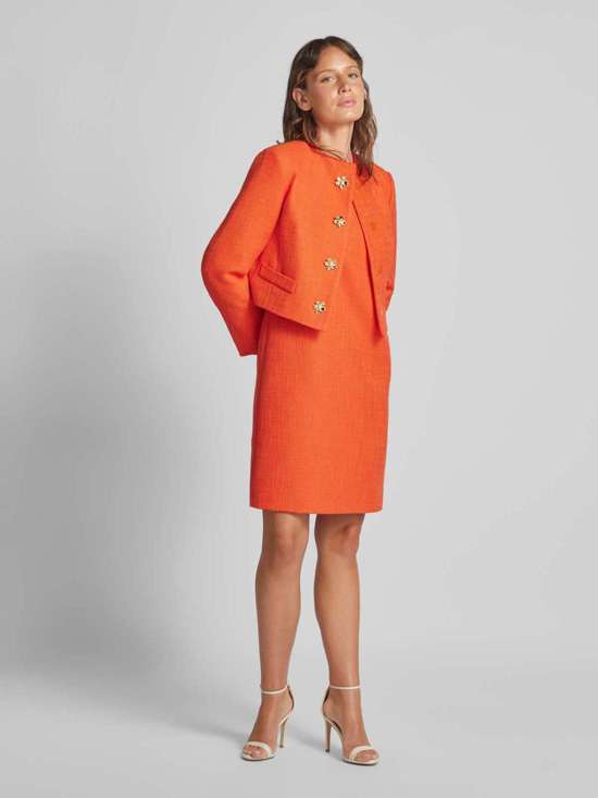 коралловый