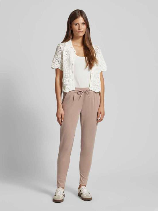 светло-коричневый