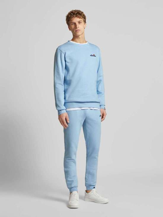 светло-синий